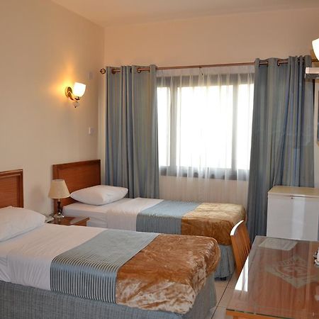 Tara Hotel Llc Dubai Phòng bức ảnh